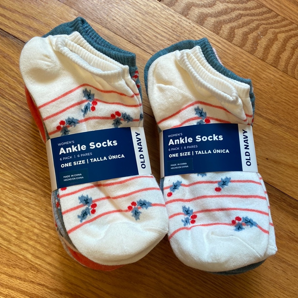 Old Navy Christmas Ankle Socks 12 Pack
